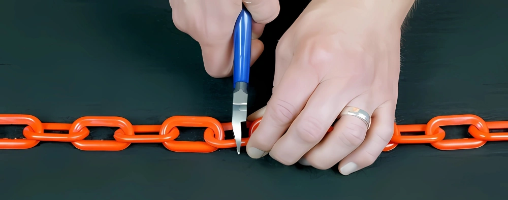 cut plastic chain