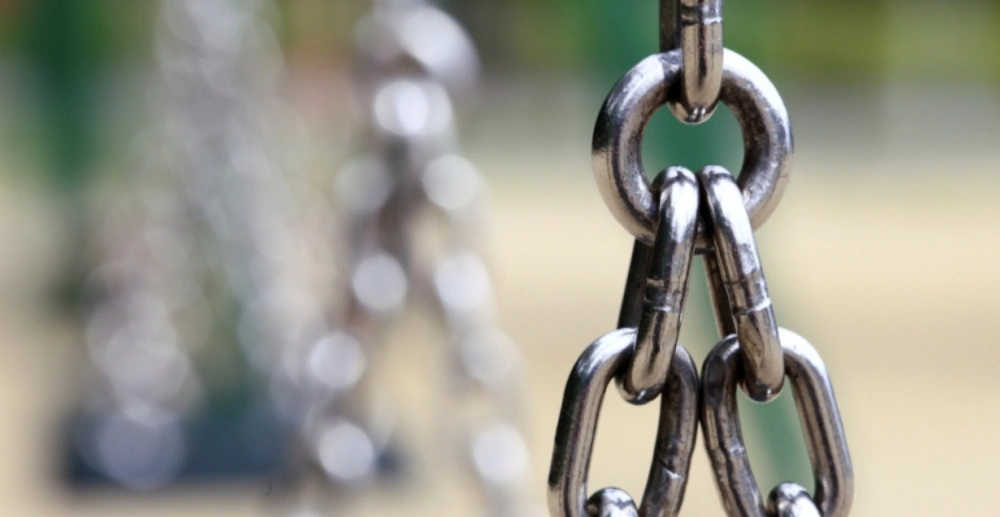 passing link vs straight link chain