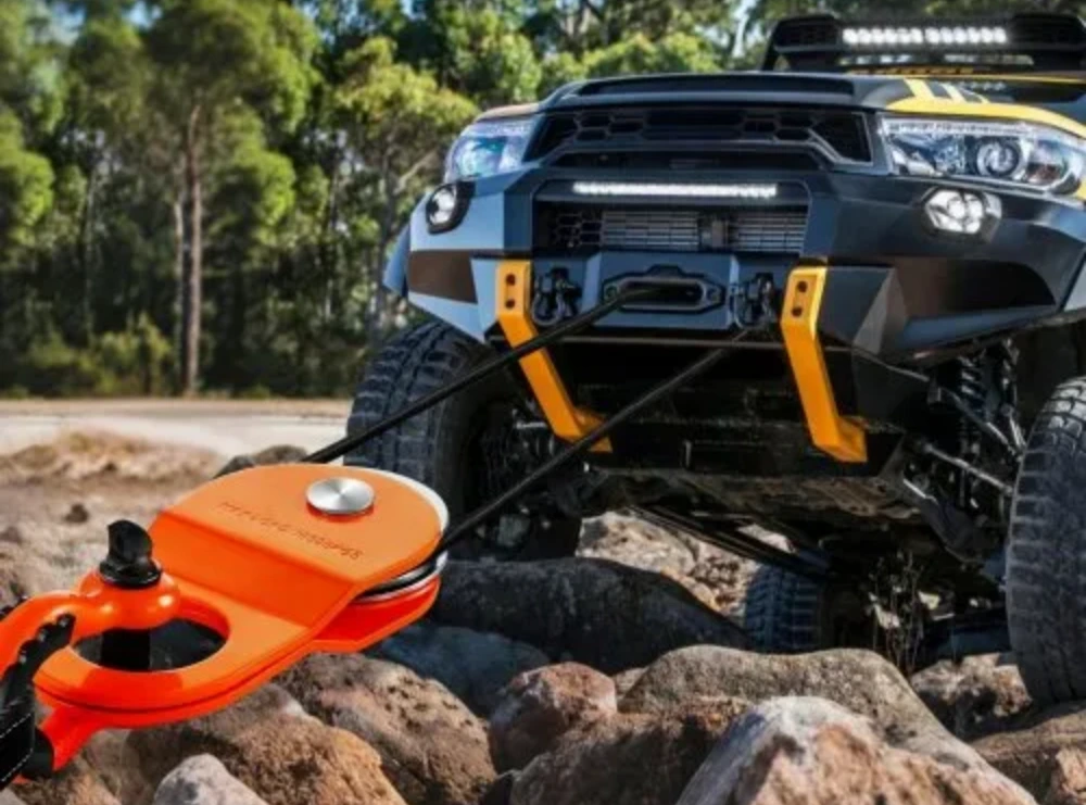equipment for snatch block vehicle recovery