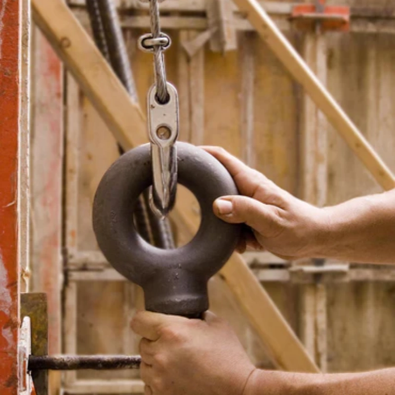 how much weight can an eye bolt hold