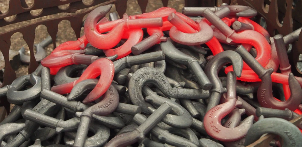 how shank hooks work