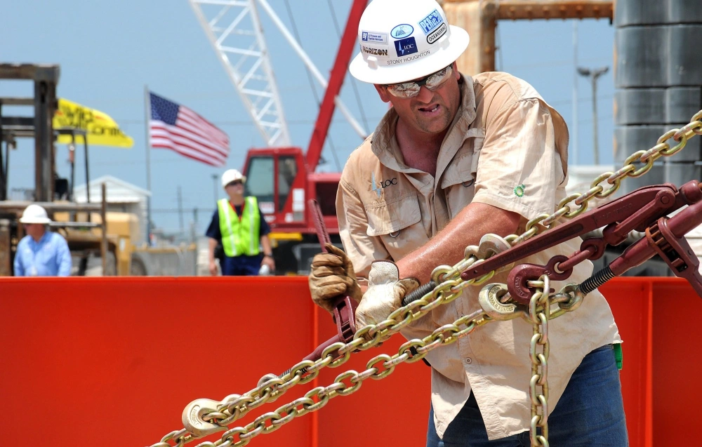 risks of overloading chain slings