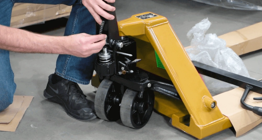 hand pallet truck repair steps