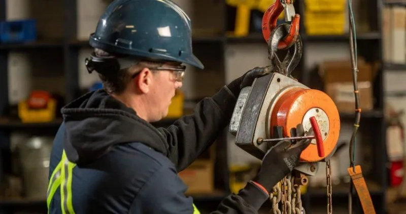 manual chain hoist initial inspection