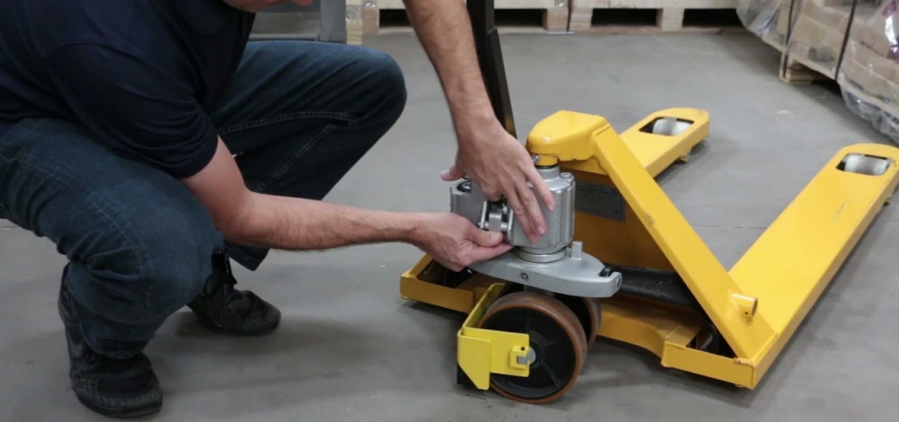pallet truck repair and maintenance