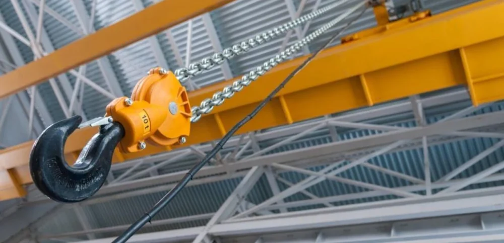 chain hoist horizontal use risks