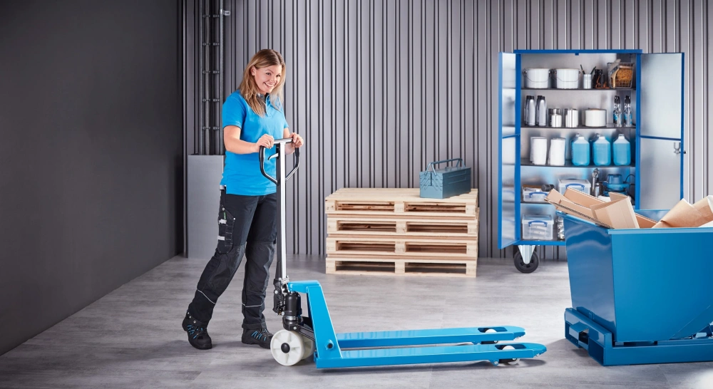 matching pallet truck to pallet type
