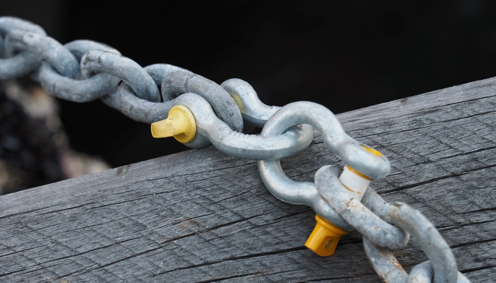 uses of shackles and chains