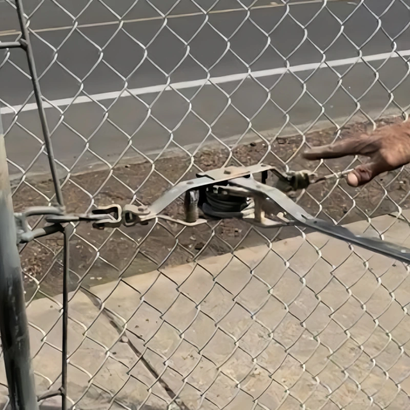 how to stretch a fence with a come along