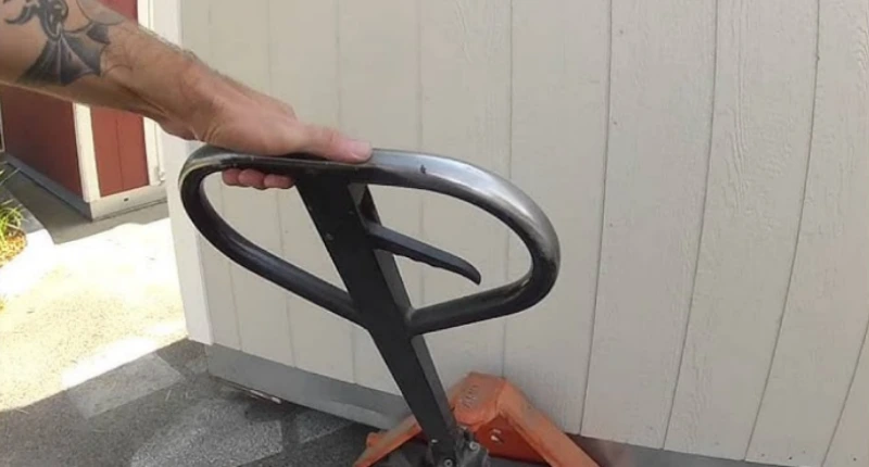 lifting and transporting sheds with a pallet jack