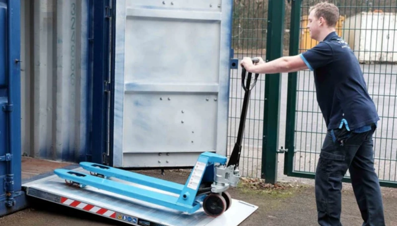 pallet jack ramp safety and operation