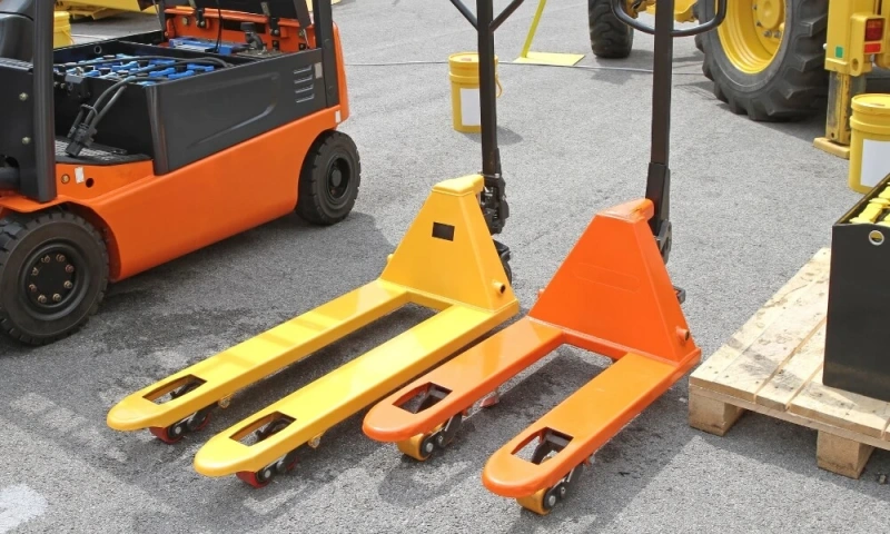 safety in manual pallet jack repair