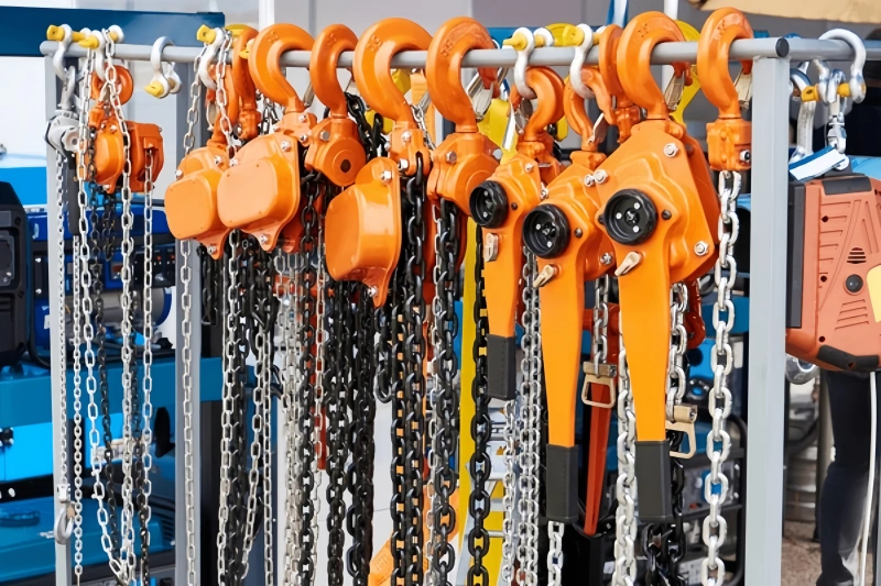 hoisting chains
