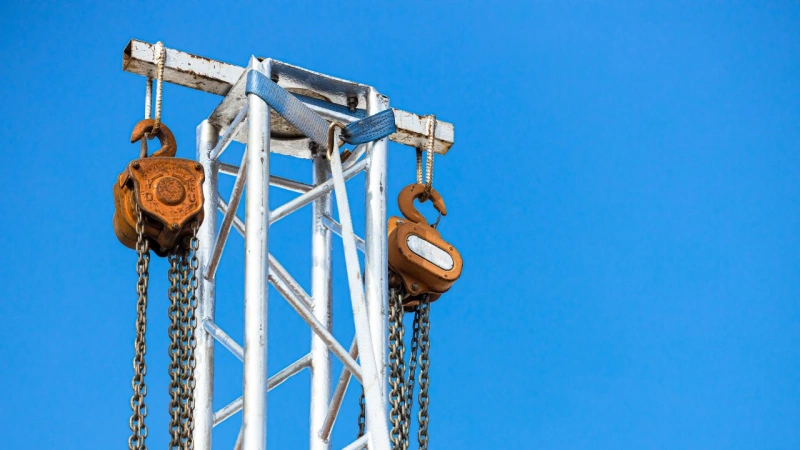 lifting and hoisting equipment