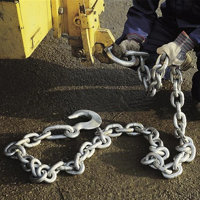 towing chain requirements